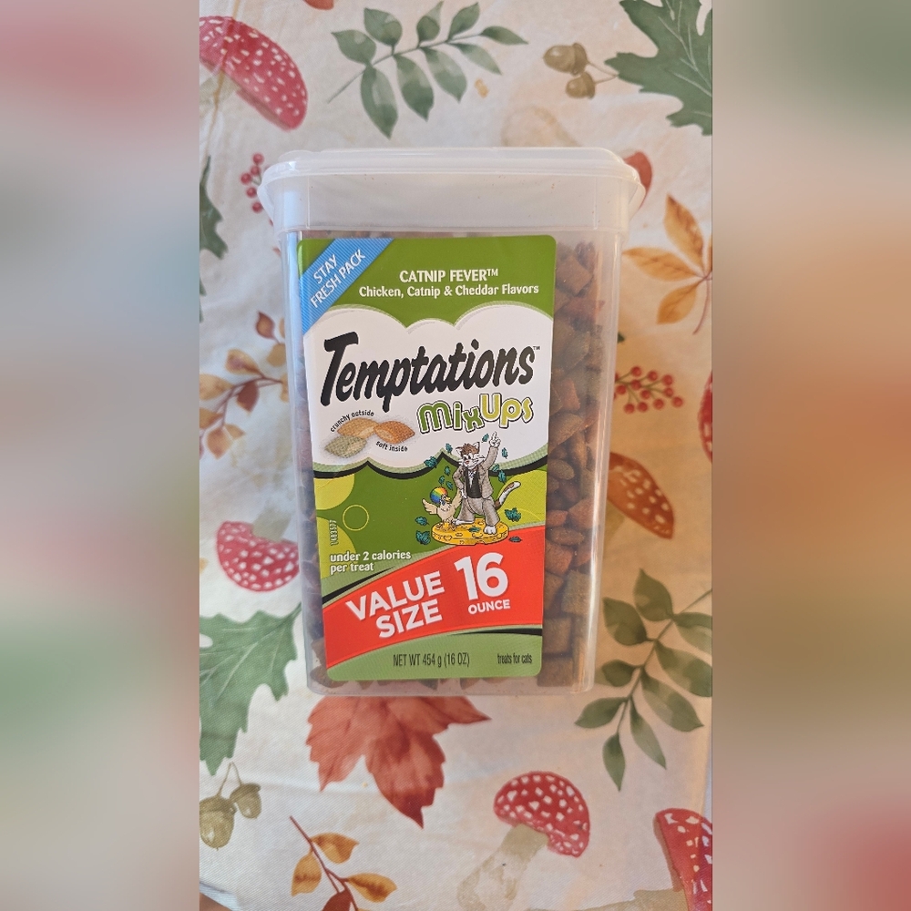 Temptations Cat Treats Catnip Fever Flavor 16 oz Tub New & Sealed Pets Train